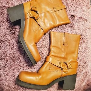 Woman's trendy block heel boots